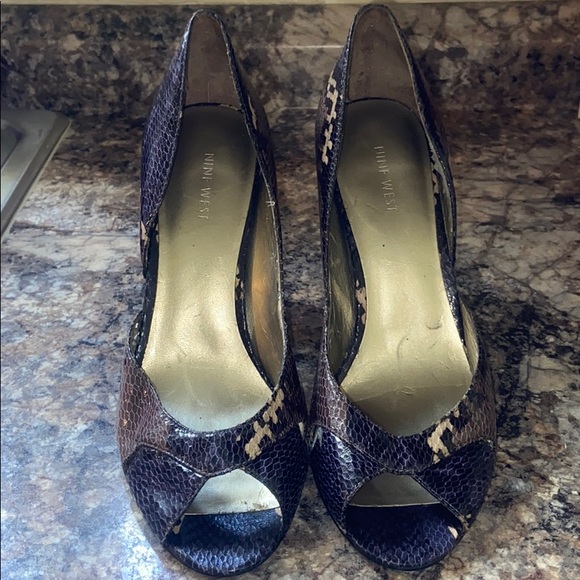 Snakeskin Heels - Picture 2 of 6